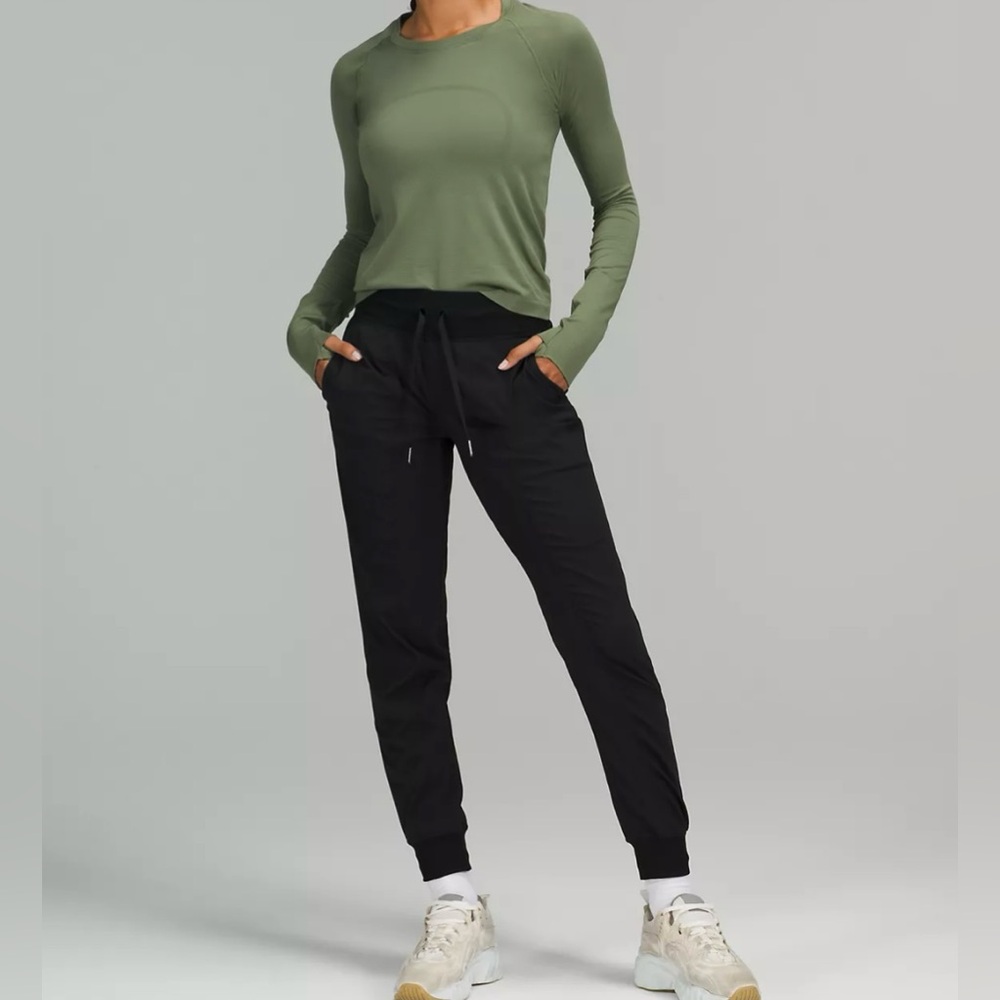 Dance Studio Mid-Rise Jogger
Full Length